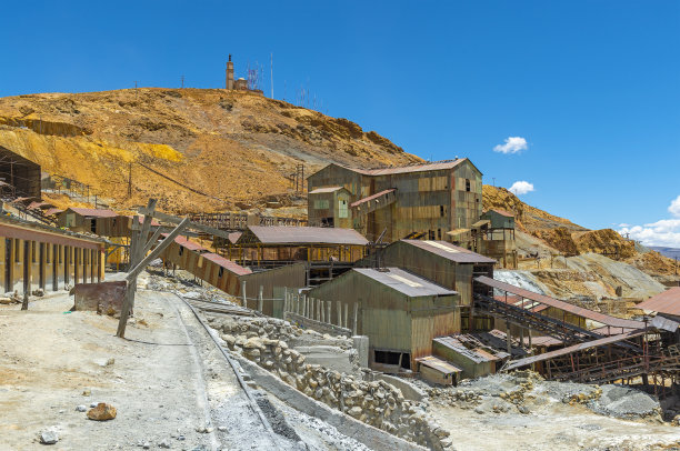 高山山顶矿场