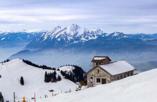 打古雪山山峰