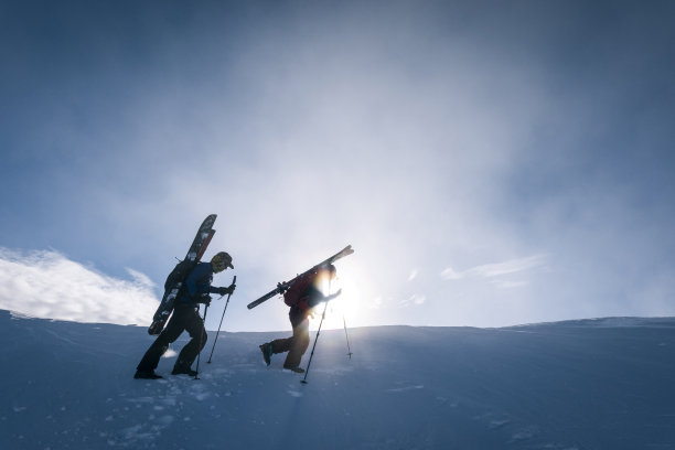 冒险探险登山攀爬