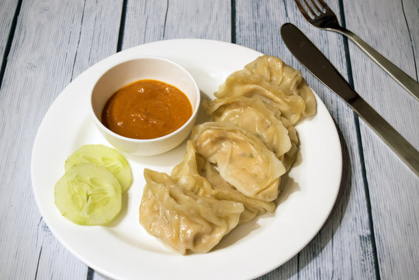 西藏餐饮