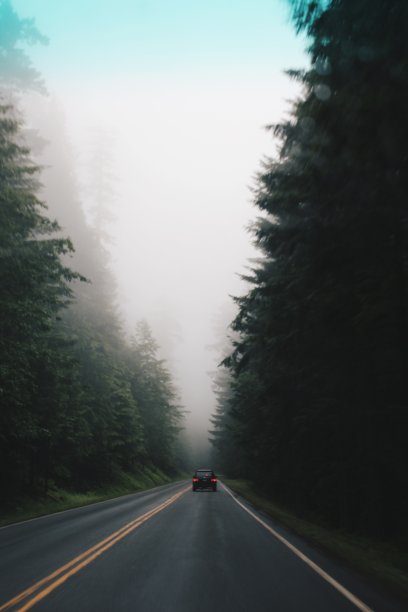 山峰公路日落风景