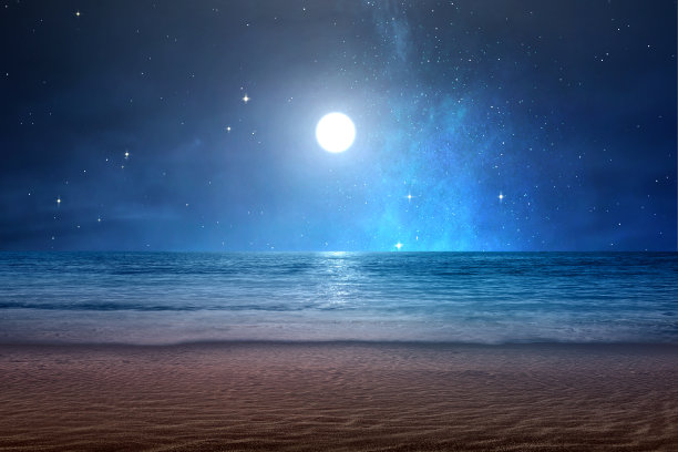 月光沙滩