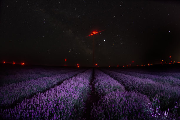 蓝紫色星空夜晚背景