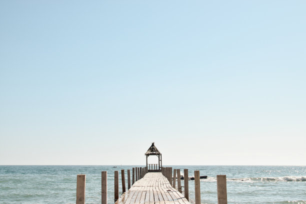 旅行度假海岛码头木桥海景