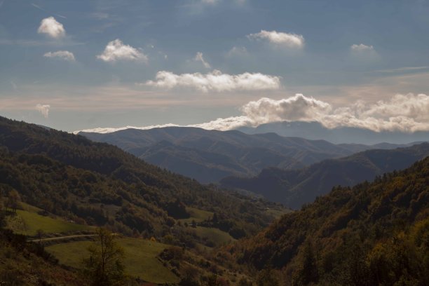 多彩的秋天山景