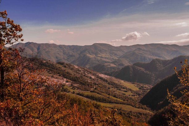 多彩的秋天山景