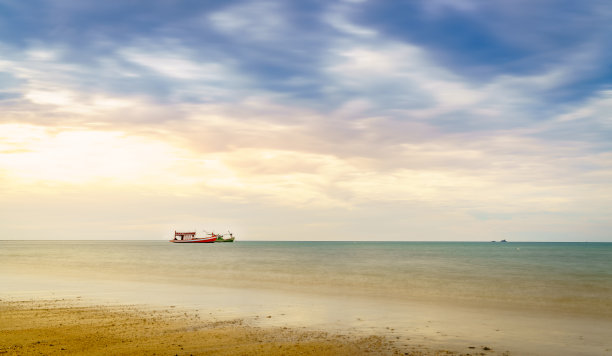 海滩红沙