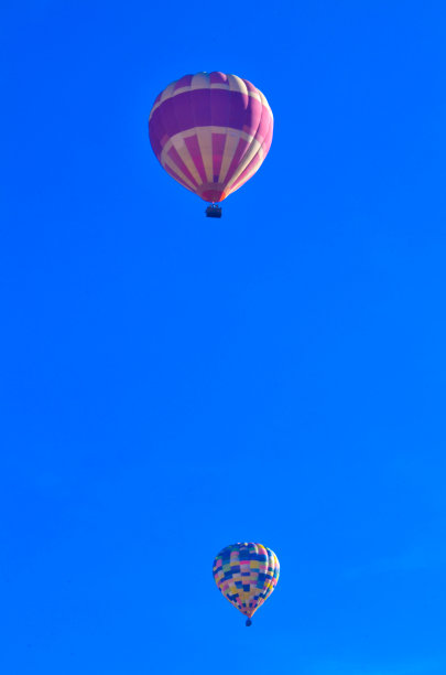 蓝色天空 热气球