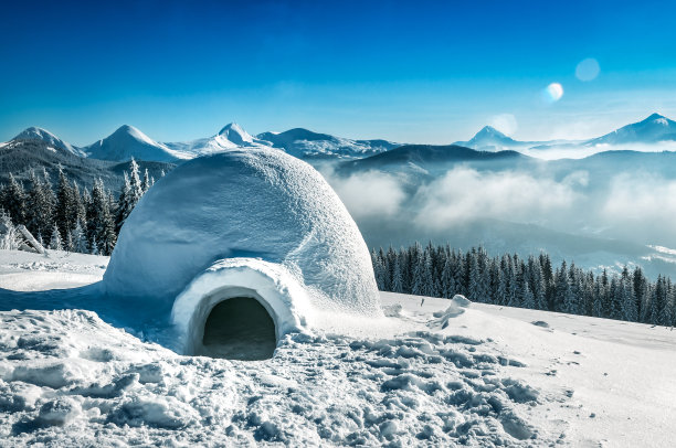 雪山上的房子