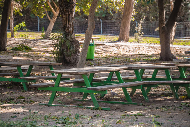 公园绿地凳子