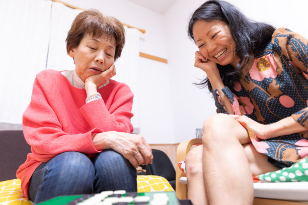 下棋老人