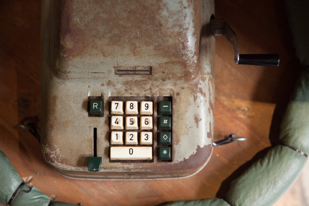 古老电话机