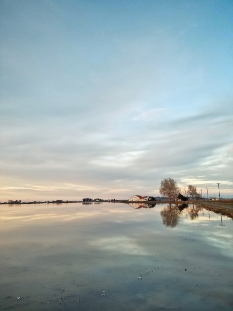 地产湖景地产