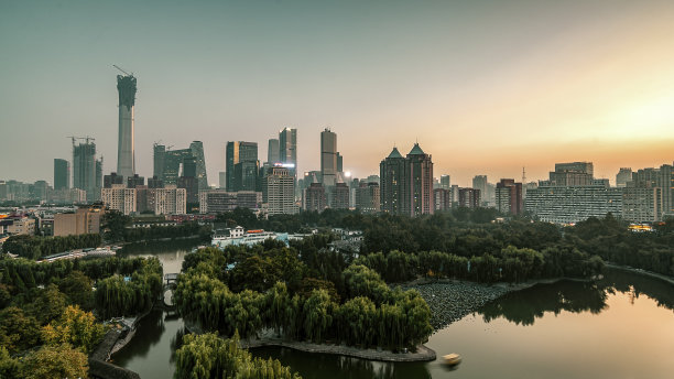 北京国贸地标建筑蓝天白云