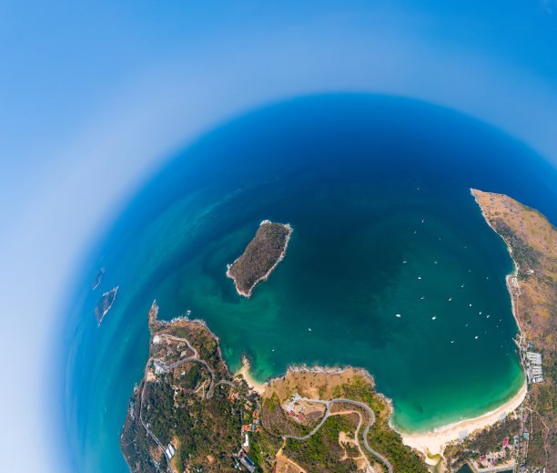 沙滩碧海蓝天纯净的海岸