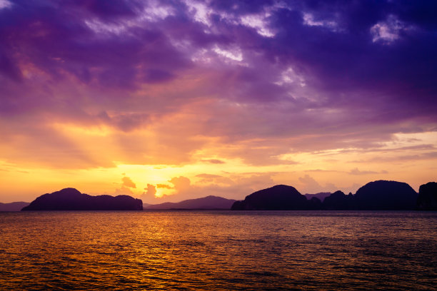 群山大海天空夜景风景