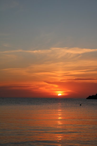 海滨小镇黄昏风景