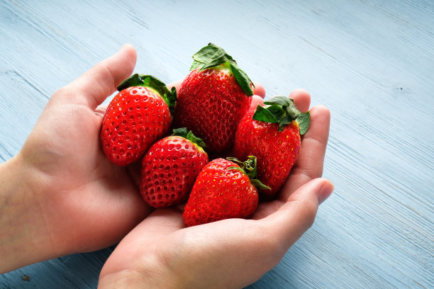 夏日清凉小草莓