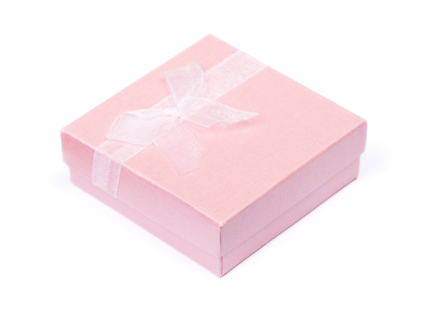 粉色丝带和珠宝盒子