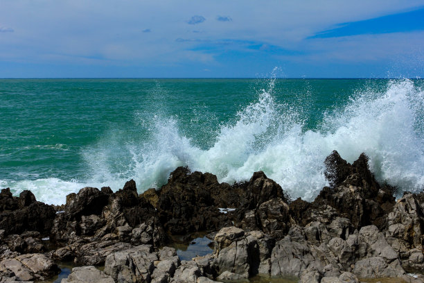 海浪泡沫