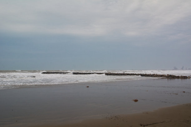 自然海边雷暴景观