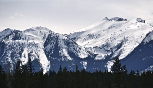 藏地雪山风景