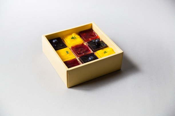 水果新鲜芒果包装箱包装礼盒设计