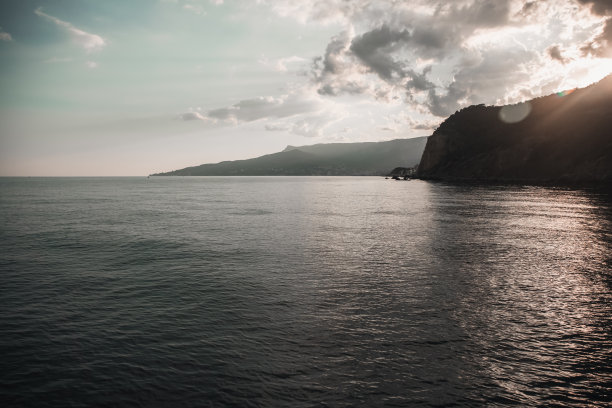 海滨小镇黄昏风景