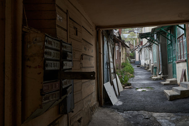 雨天路滑