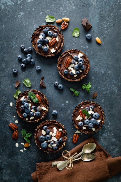 蓝莓巧克力慕斯蛋糕