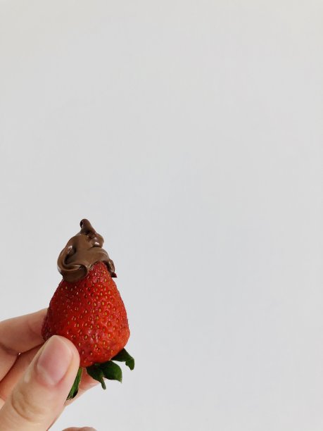 绿巧克力草莓