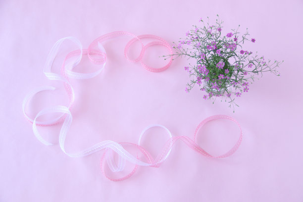 粉色带花背景