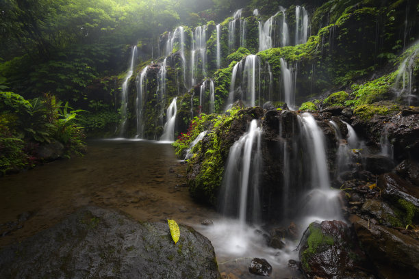 山泉流水