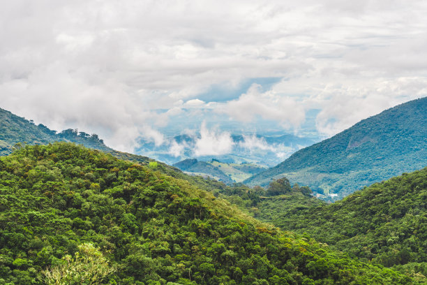 山峦山岗