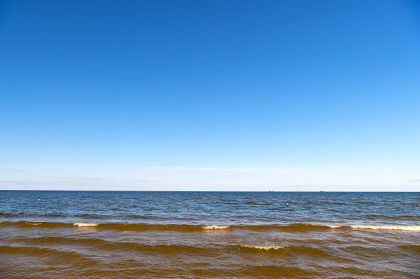 平静的波罗的海海面