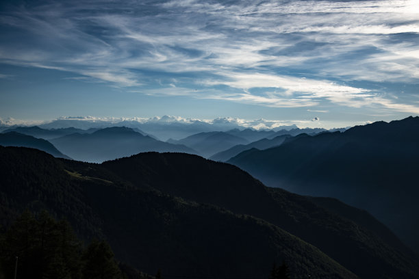 彩色山峰