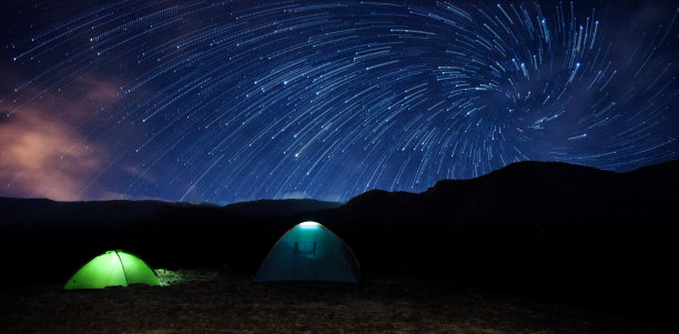 野营夜晚旅游帐篷星空