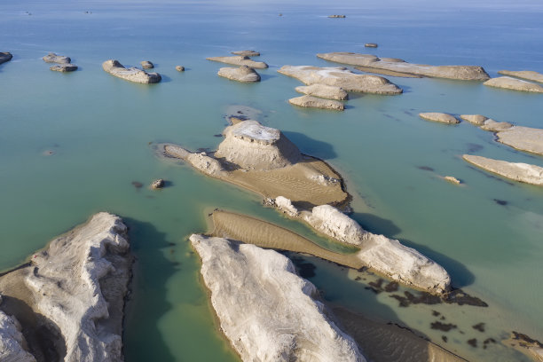 青海湖畔风景