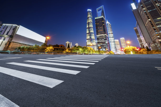 地砖路面和城市景观