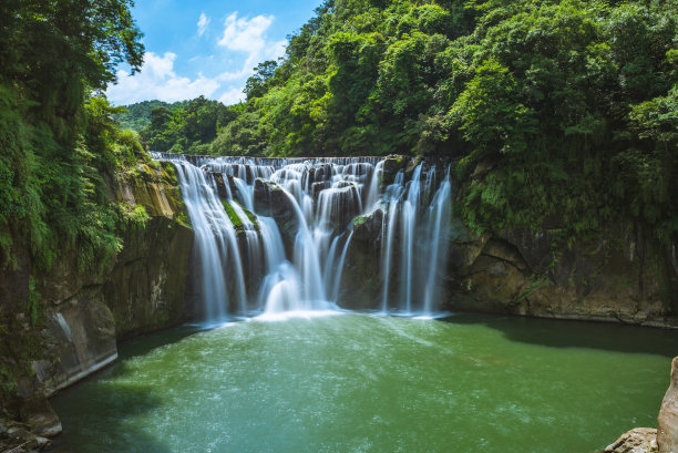 水池池塘泉水清泉