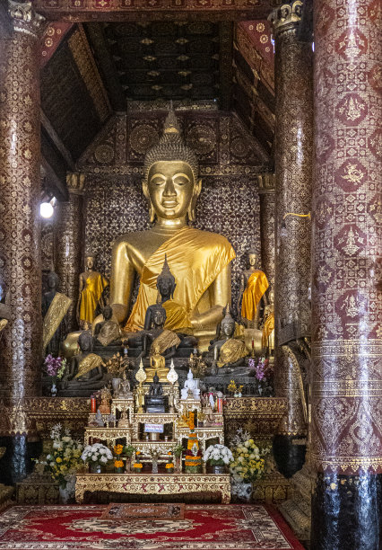 东南亚庙宇宗教雕像