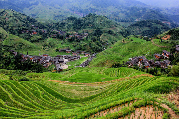 龙胜山