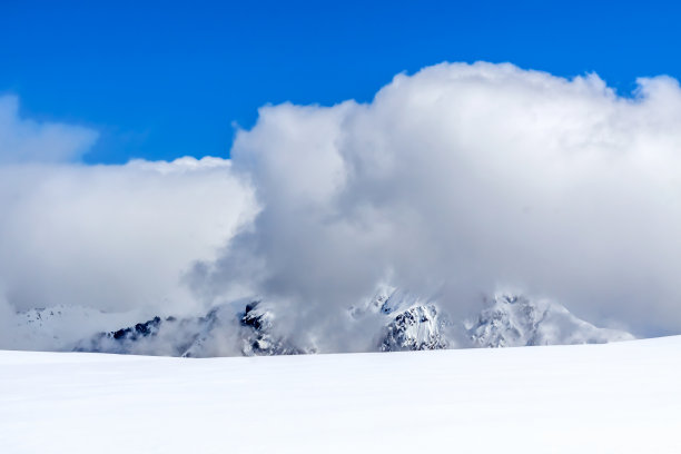 白雪峰