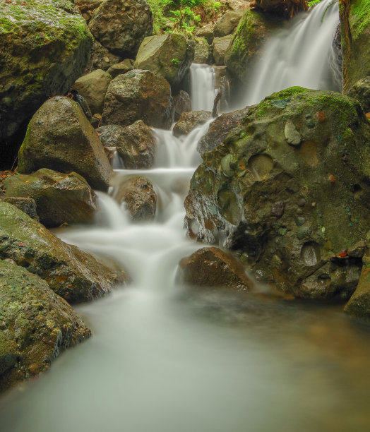 山泉流水