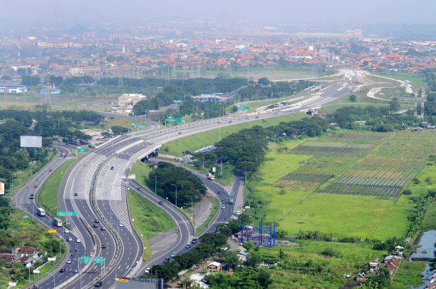 住宅楼公路