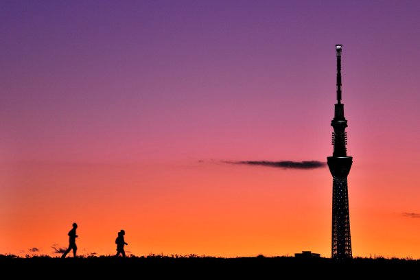 河边街景