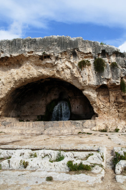 洞穴背景墙