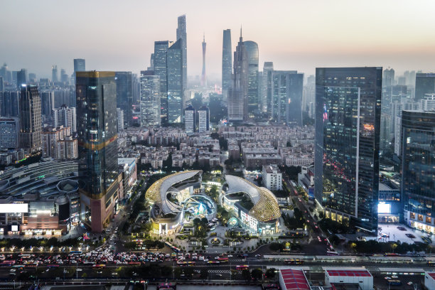 广州闹市夜景