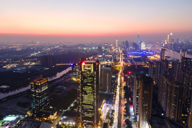 广州闹市夜景