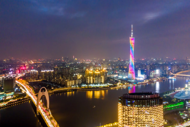 广州闹市夜景